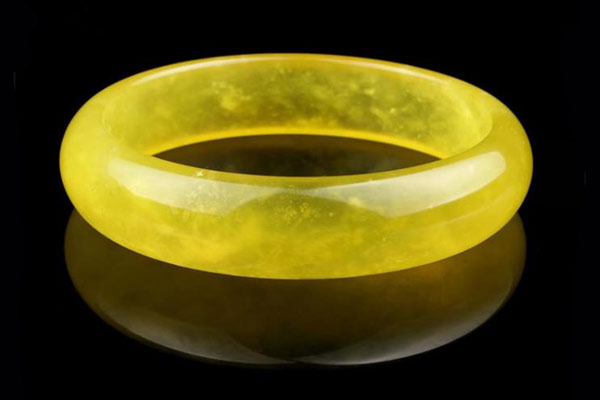 標(biāo)準(zhǔn)光源對色燈箱在岫巖玉顏色分類中的應(yīng)用